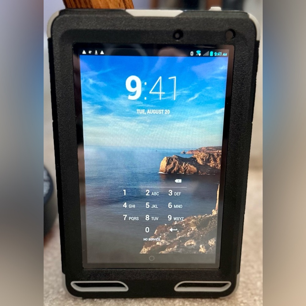Verizon Ellipsis 7 QMV7A/B  4G+WiFi Android Tablet Black 7" 8GB With Case Bundle
